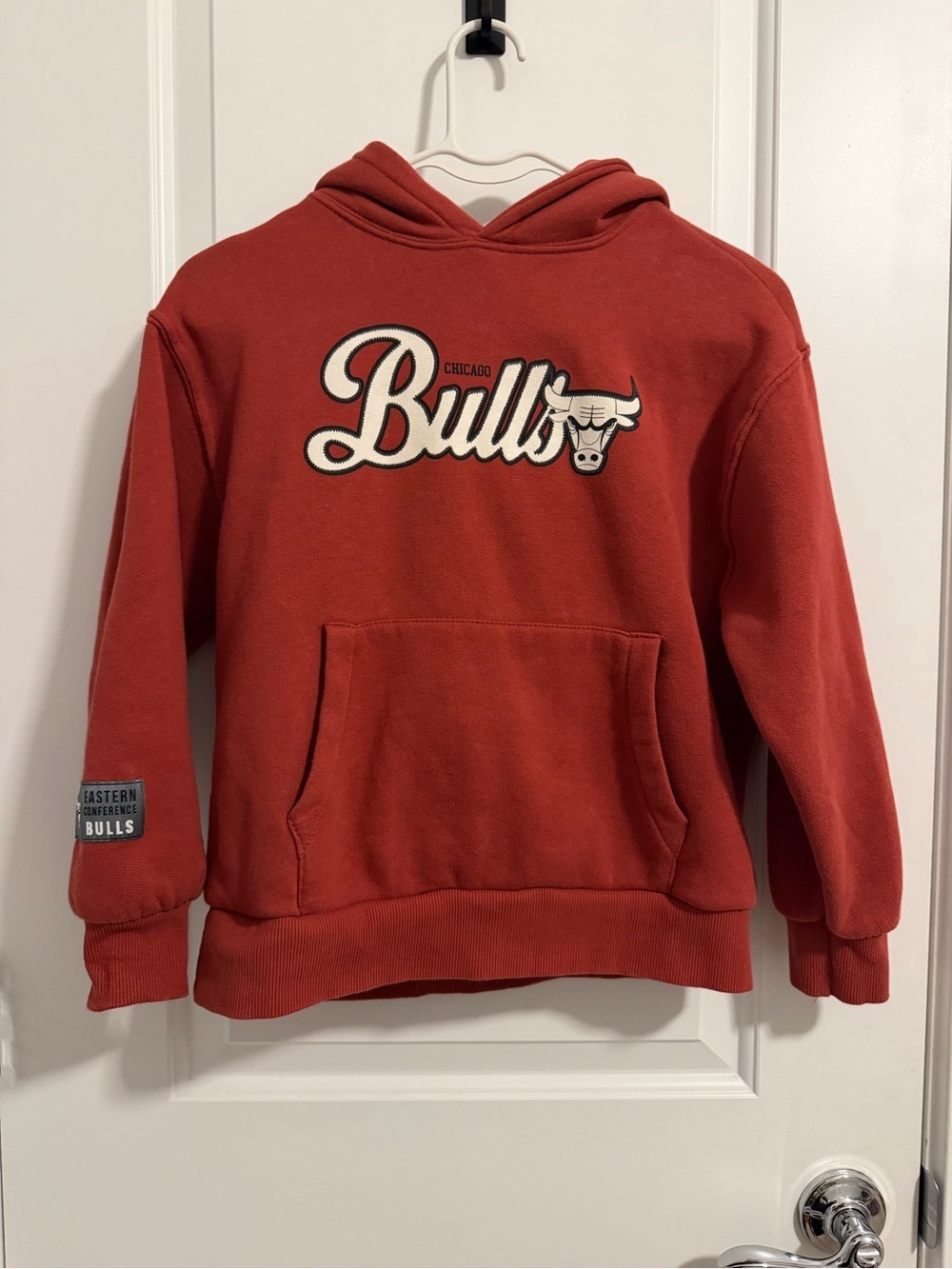 NBA Kids Chicago Bulls Red Pullover small  Hoodie